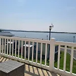 The Seaflower - With Views アパート *