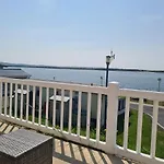 The Seaflower - With Views